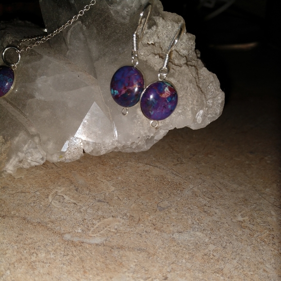 Kingman Turquoise Necklace and Earrings - Picture 4 of 4